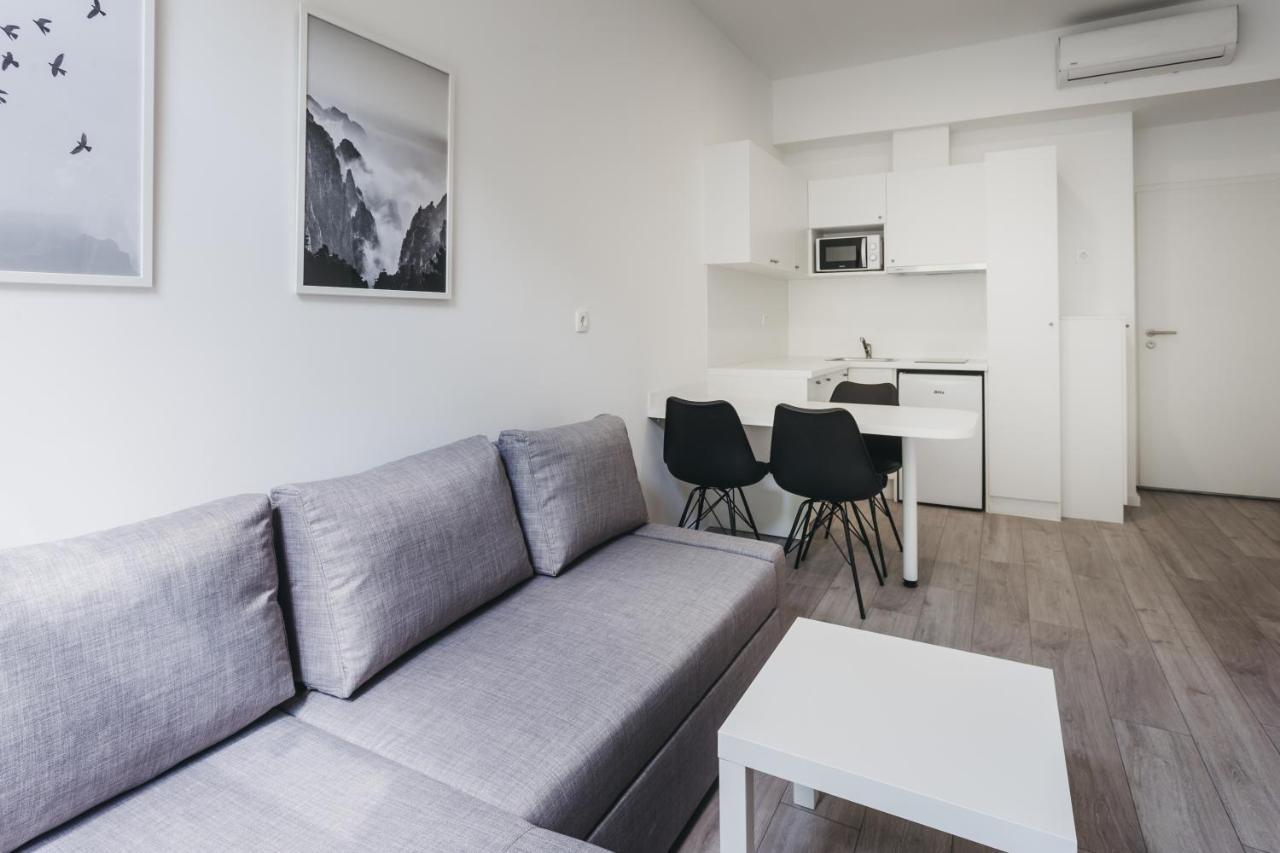 Mika Apartment And Studios 자그레브 외부 사진